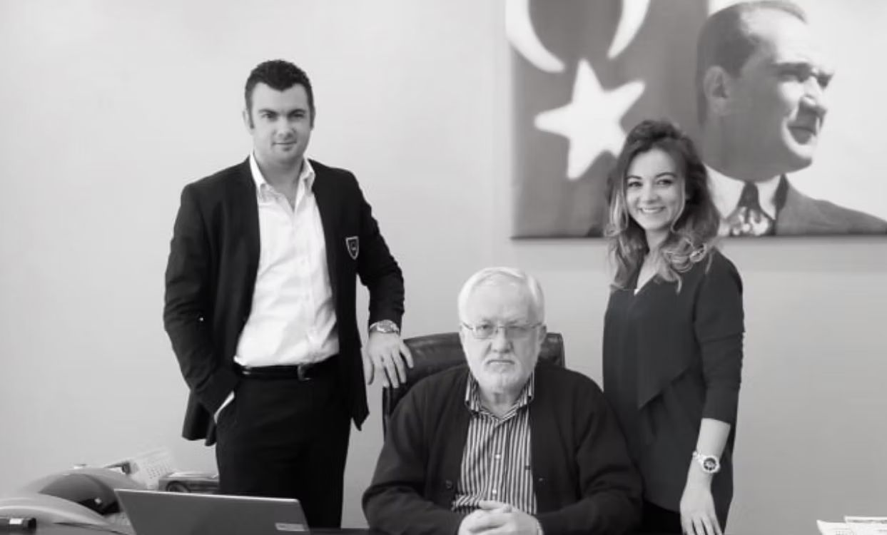 BYB Etiket'in kurucusu ve yönetimi